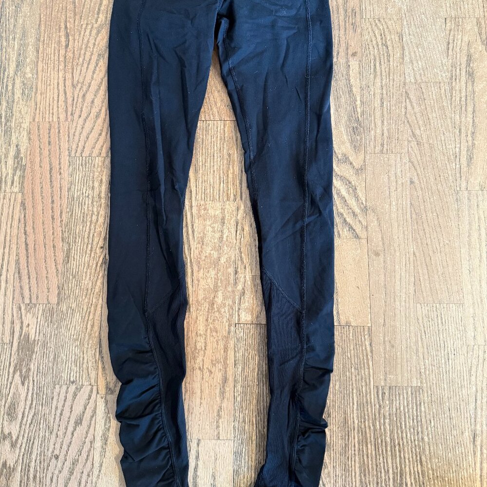 LULULEMON BLACK LEGGINGS PANTS SIZE 2